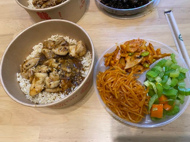 $15 build ur own bowl w/ chicken